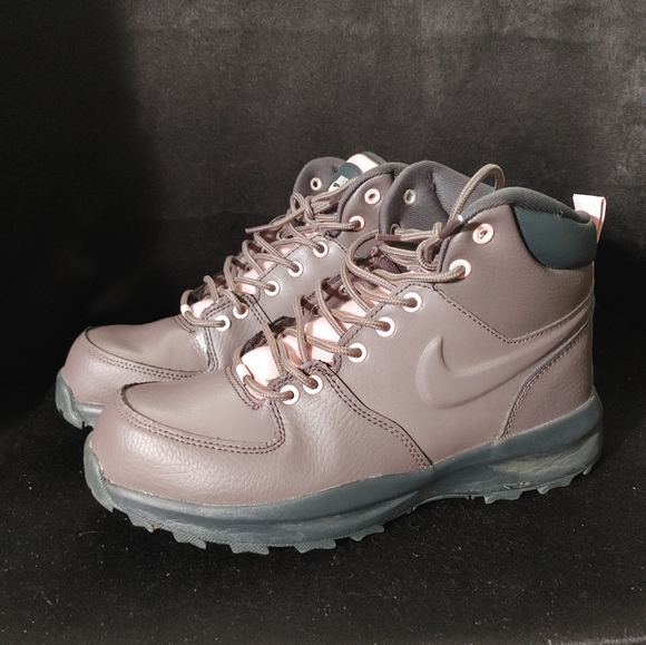 Nike boots womens 8.5 - Picture 2 of 8